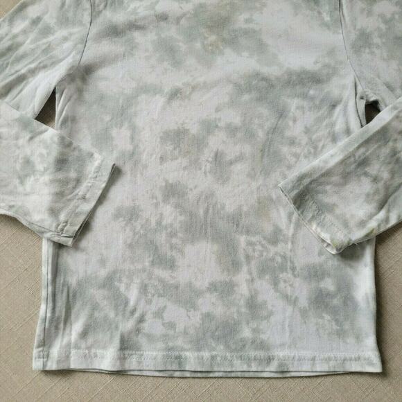 Children's Place Long Sleeve Grey Tie Dye Tee - Picture 4 of 9